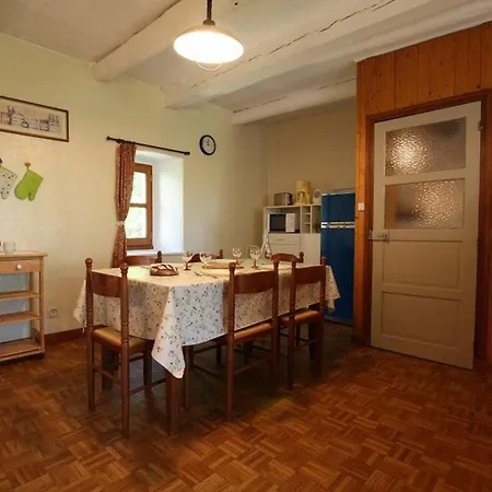 Independant Avec Cour Privative Pres De Lavoute-chilhac Et Langeac - Fr-1-582-224 Holiday home *