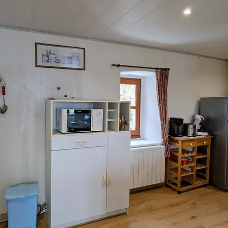Lantställe Independant Avec Cour Privative Pres De Lavoute-chilhac Et Langeac - Fr-1-582-224 *