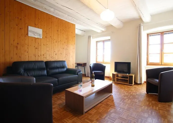 Independant Avec Cour Privative Pres De Lavoute-chilhac Et Langeac - Fr-1-582-224 Holiday home Ferrussac