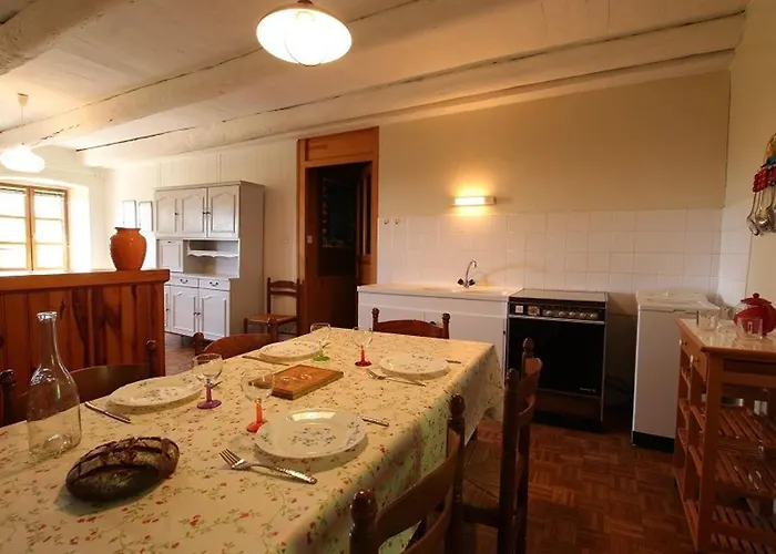 Independant Avec Cour Privative Pres De Lavoute-chilhac Et Langeac - Fr-1-582-224 Holiday home *
